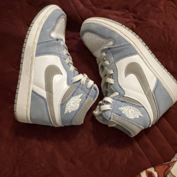 Size 5.5 VY Air Jordan‎ 555088-402  1 Retro OG High Hyper Royal Youth Suede Jump - Picture 9 of 16